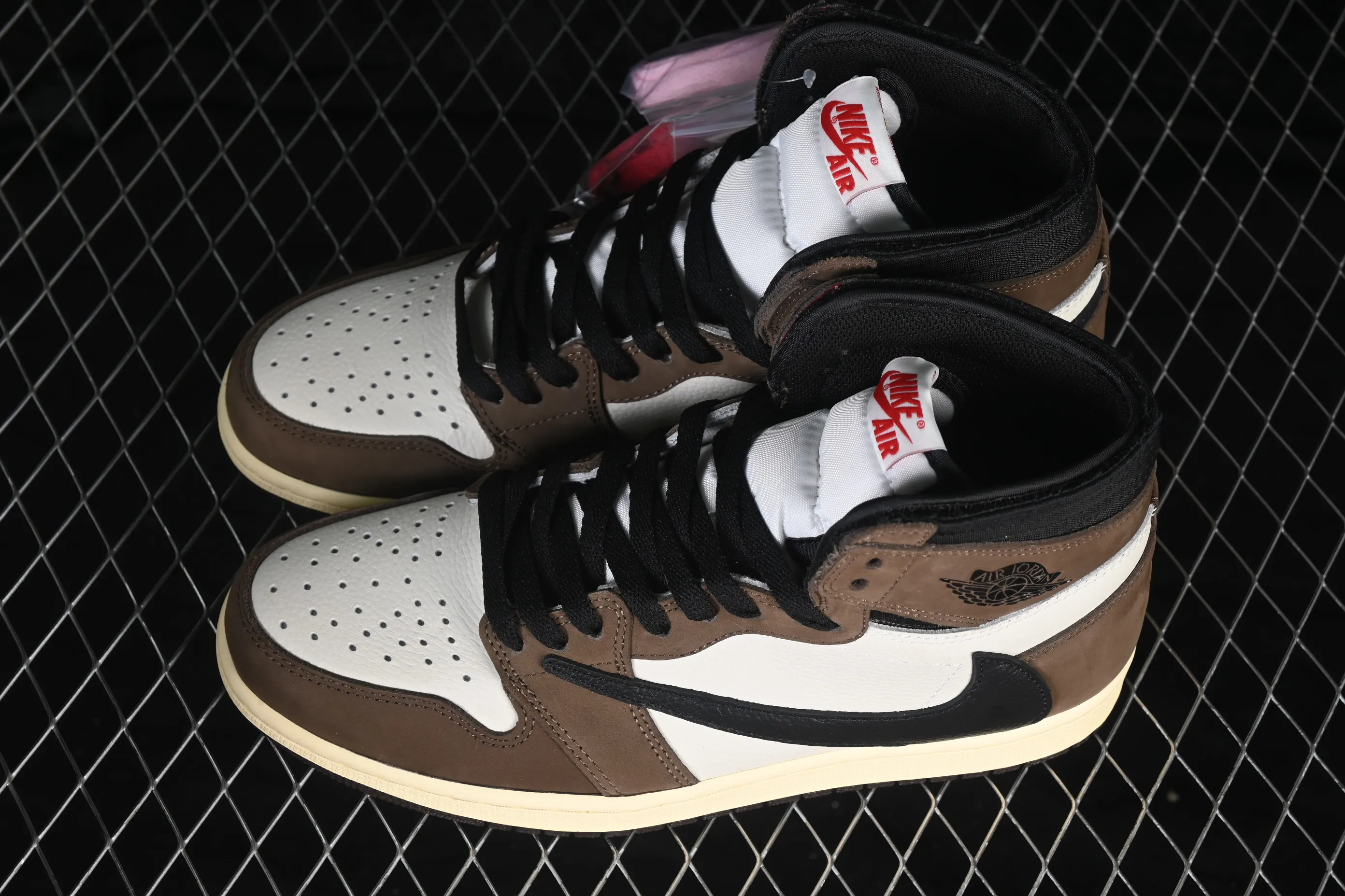 All Categories Air Jordan Jordan Series Basketball Shoes Air Jordan 1 High Travis Scott x Air Jordan 1 High OG AJ1 Reverse Hook Limited Edition CD4487-100